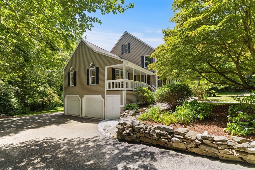 15 Hillcrest Dr