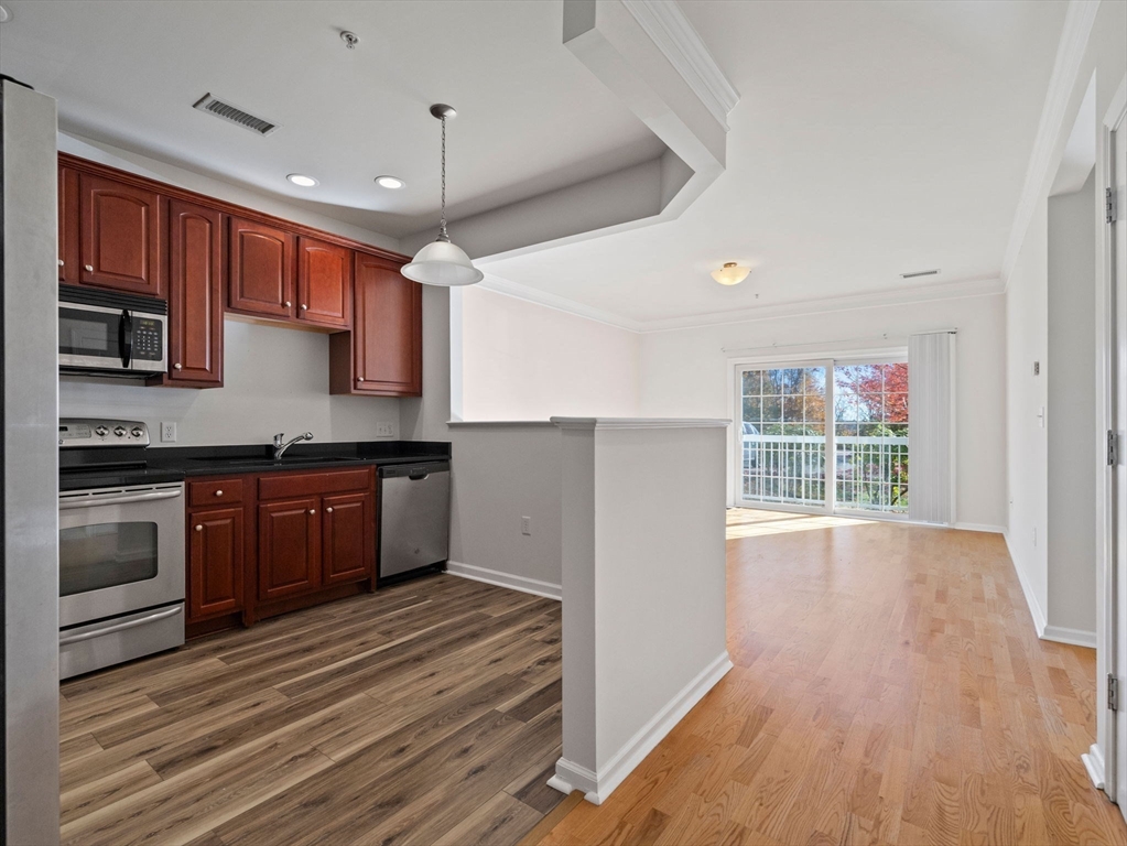 170 Clocktower Dr 5103