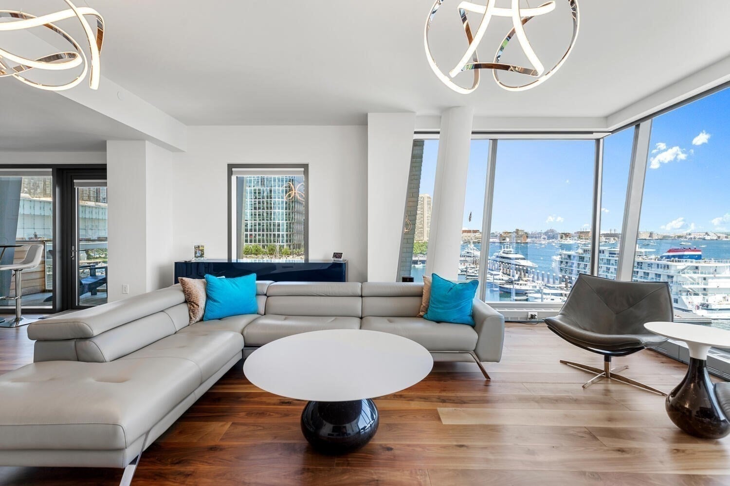 300 Pier 4 Blvd 5C