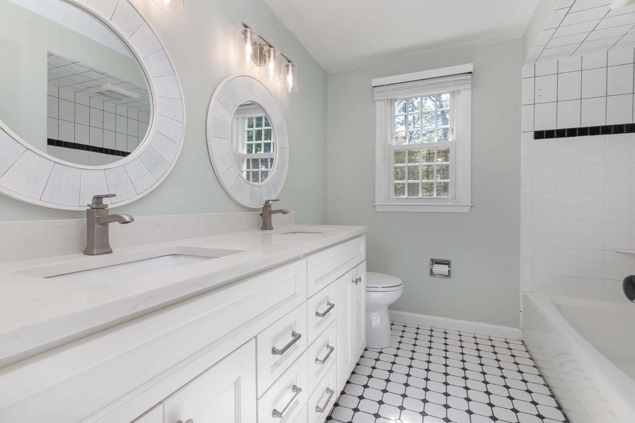 49 Old County Rd, Hingham, MA Photo #12