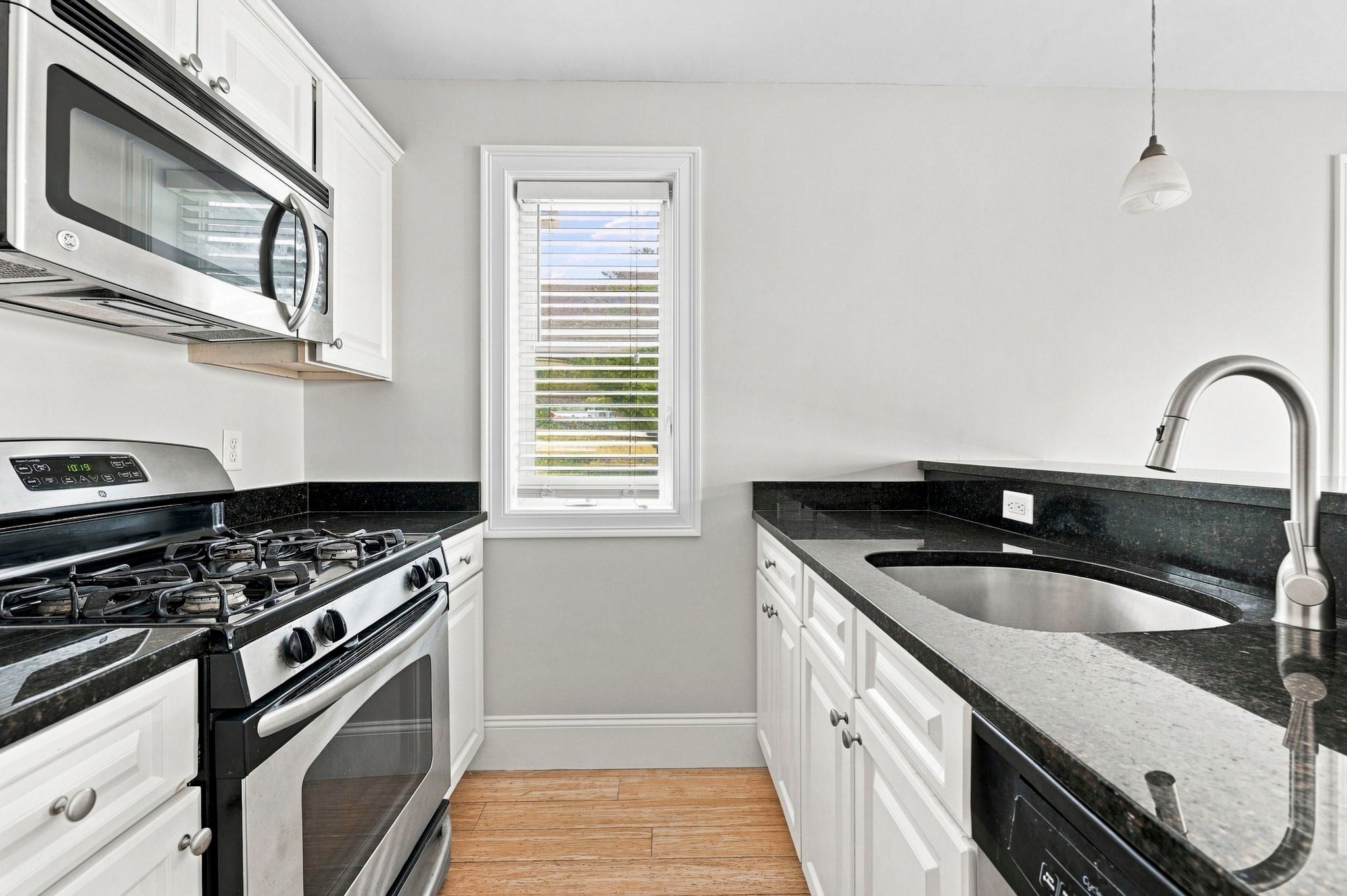 28 Mitchell St 1