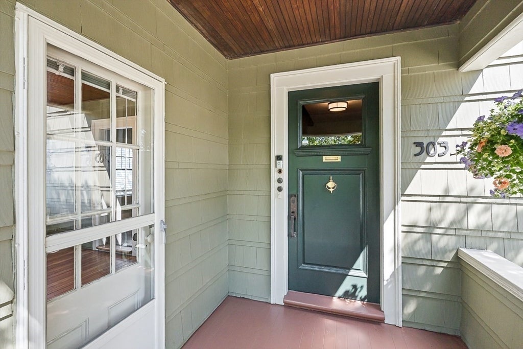 303 Washington Street #1, Winchester, MA, 303 Washington Street #1, Winchester, MA Photo #2