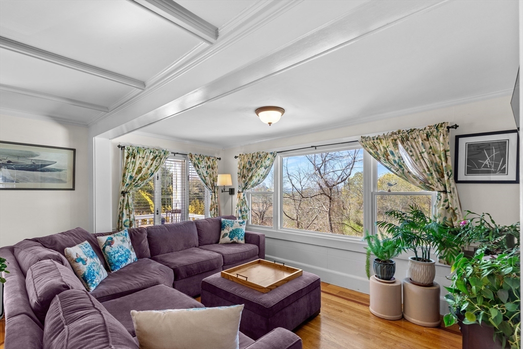 204 Sandwich Street 1