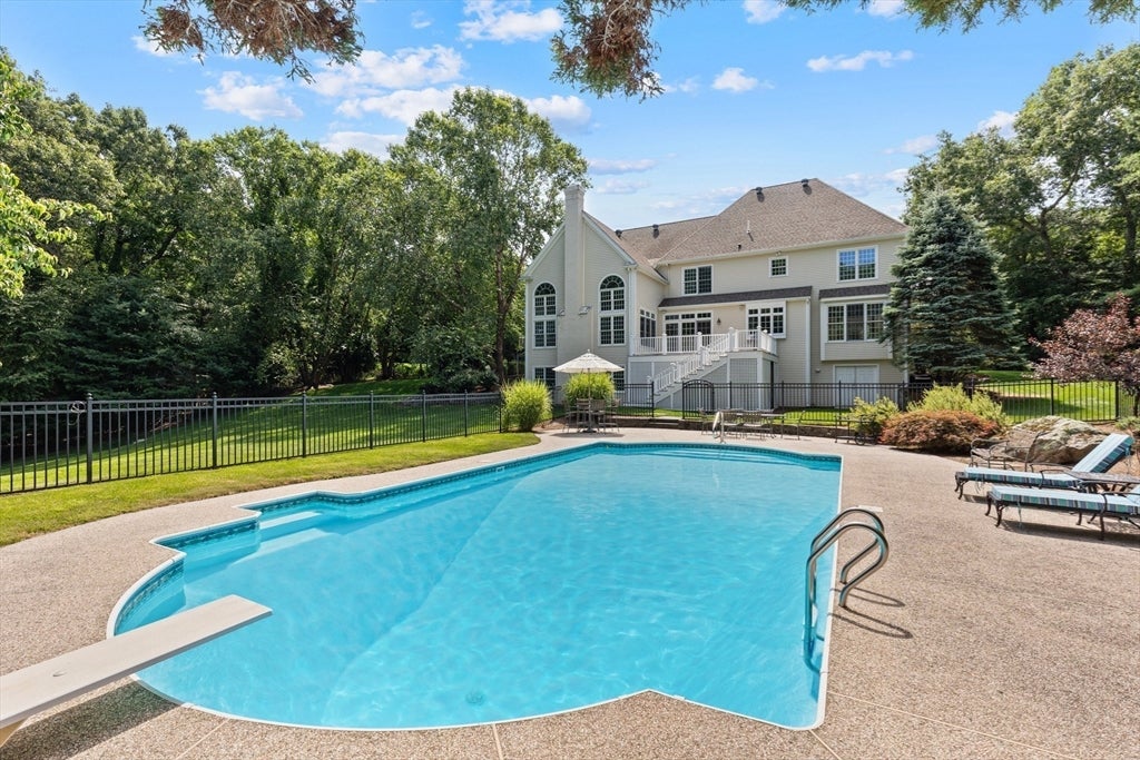 5 Wellington Way