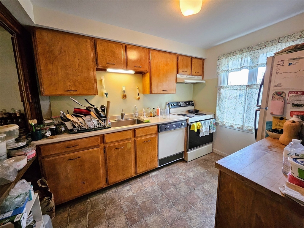 12 Chadwick Ct 12