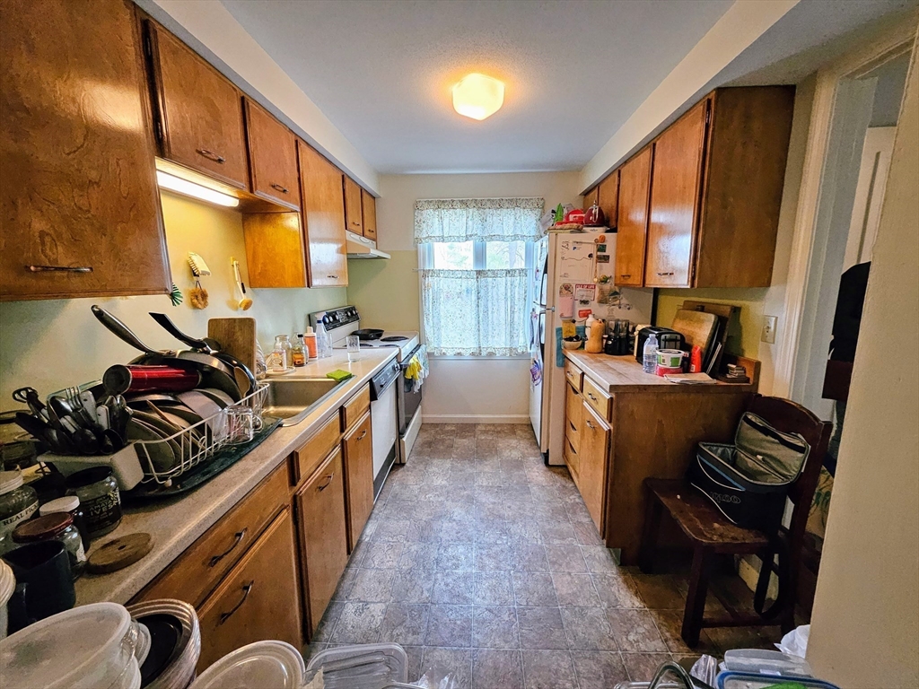 12 Chadwick Ct 12