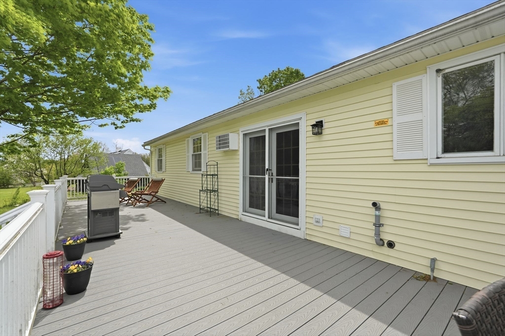 73 N Maple St, Hadley, MA Photo #29