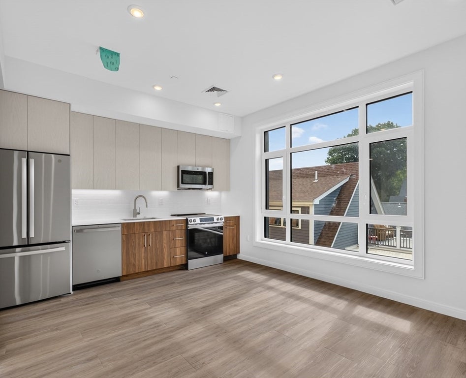 13 Warwick St #303, Somerville, MA, 13 Warwick St #303, Somerville, MA Photo #1