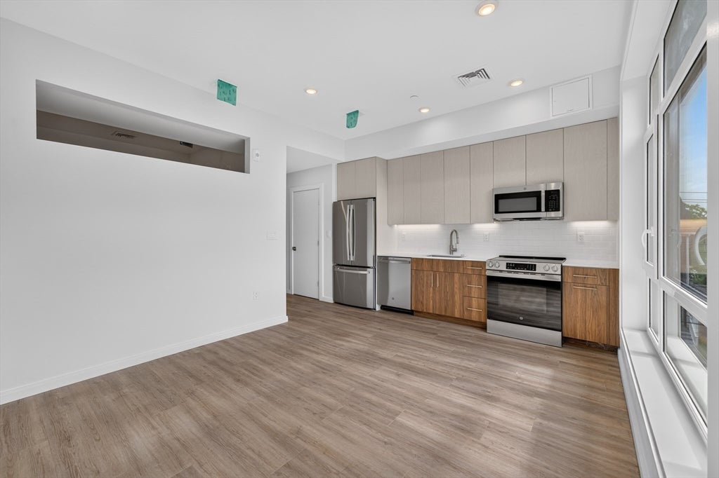 13 Warwick St #303, Somerville, MA, 13 Warwick St #303, Somerville, MA Photo #7