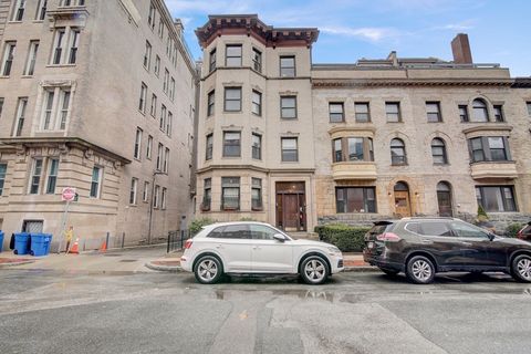 65 Hemenway St 9 Boston MA 02115