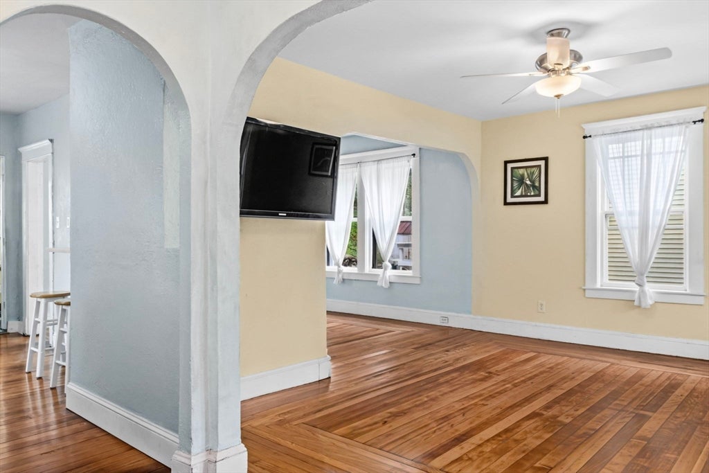 51 Francis Ave, Holyoke, MA, 51 Francis Ave, Holyoke, MA Photo #10