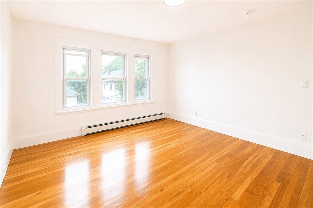 53 Sycamore St #2, Everett, MA Photo #4