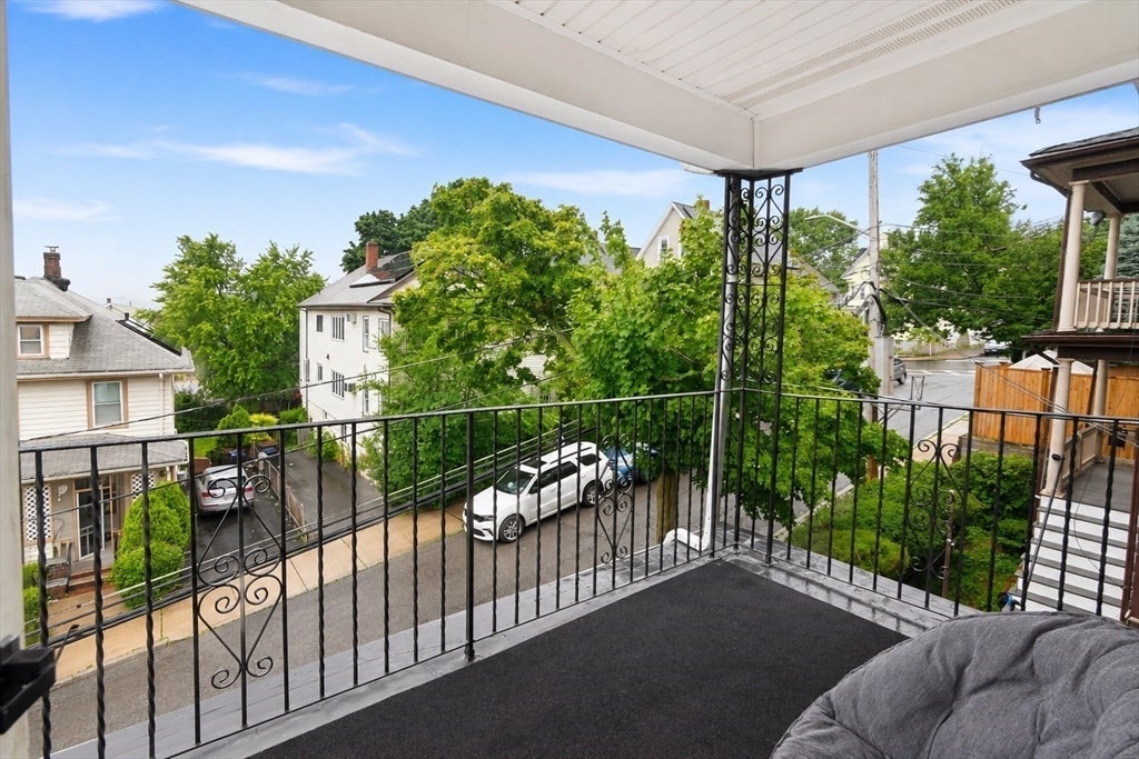 53 Sycamore St #2, Everett, MA Photo #11