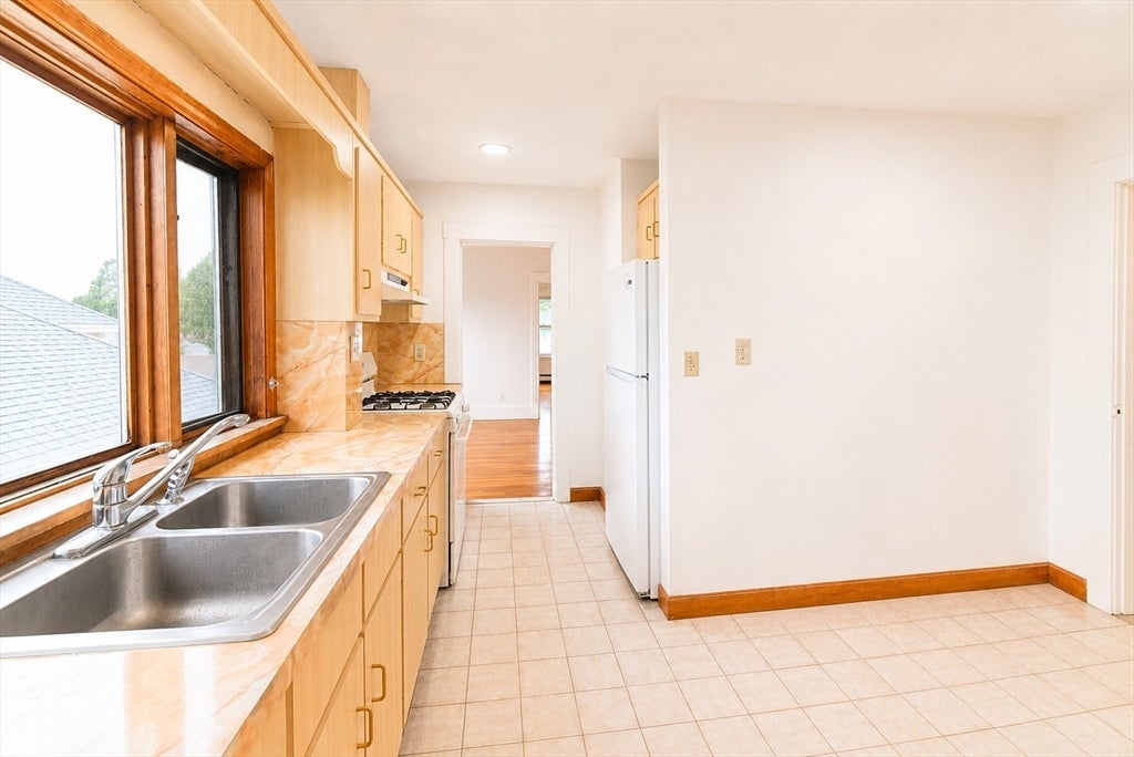 53 Sycamore St #2, Everett, MA Photo #2