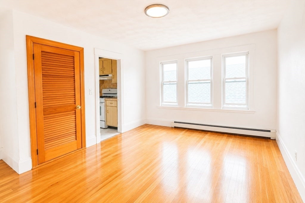 53 Sycamore St #2, Everett, MA Photo #8