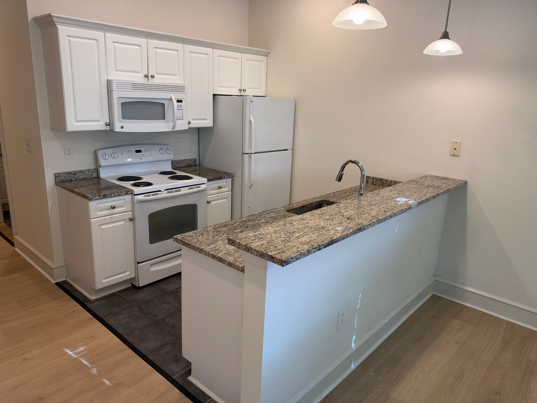 Photo of 175 Maple St #107, Marlborough, NH