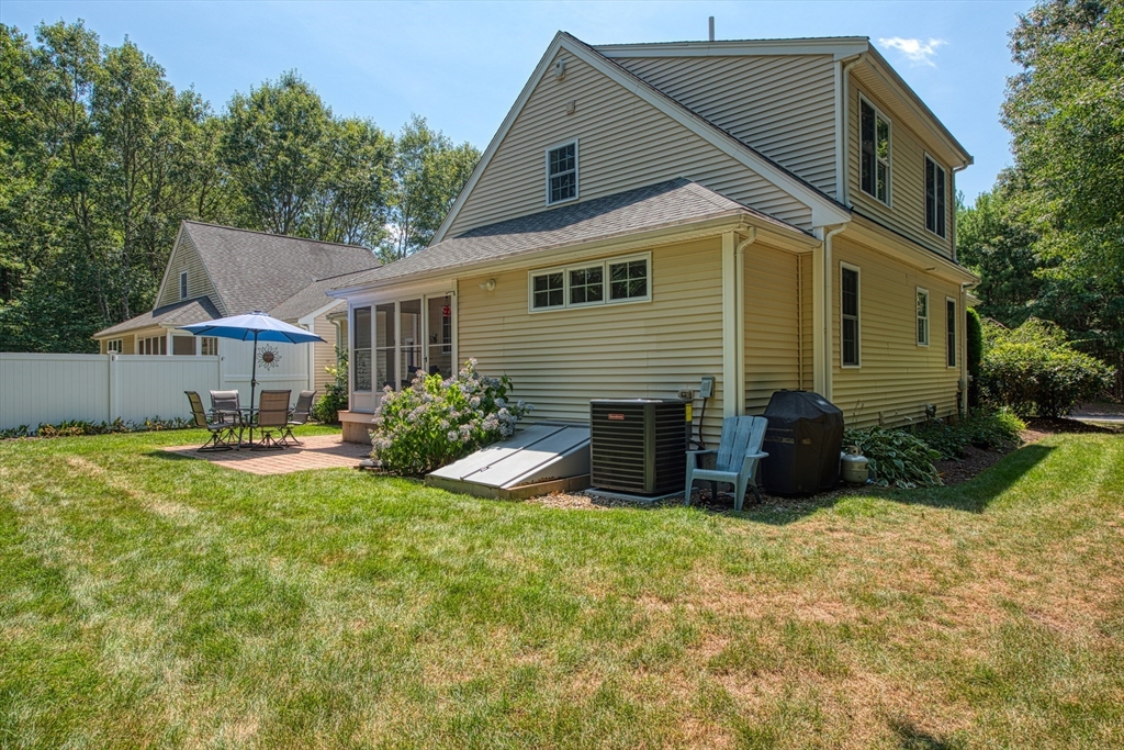 14 Elisha Dr 14