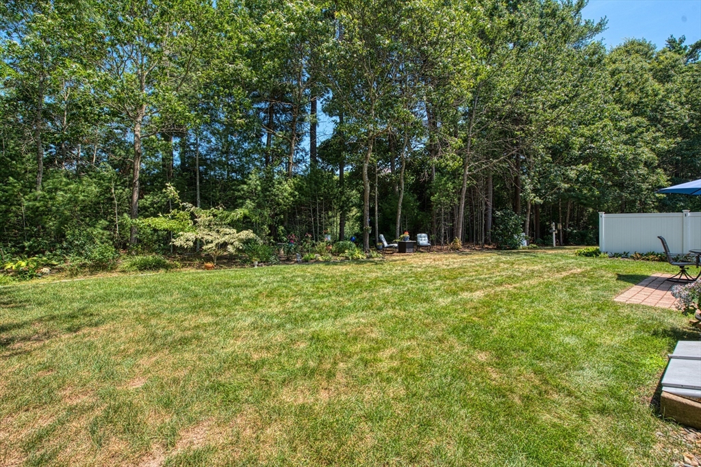 14 Elisha Dr 14