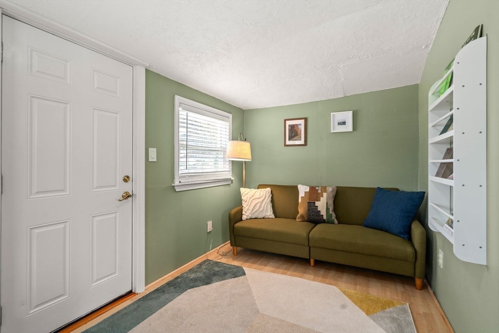 26 Oakwood Rd, Quincy, MA, 26 Oakwood Rd, Quincy, MA Photo #16