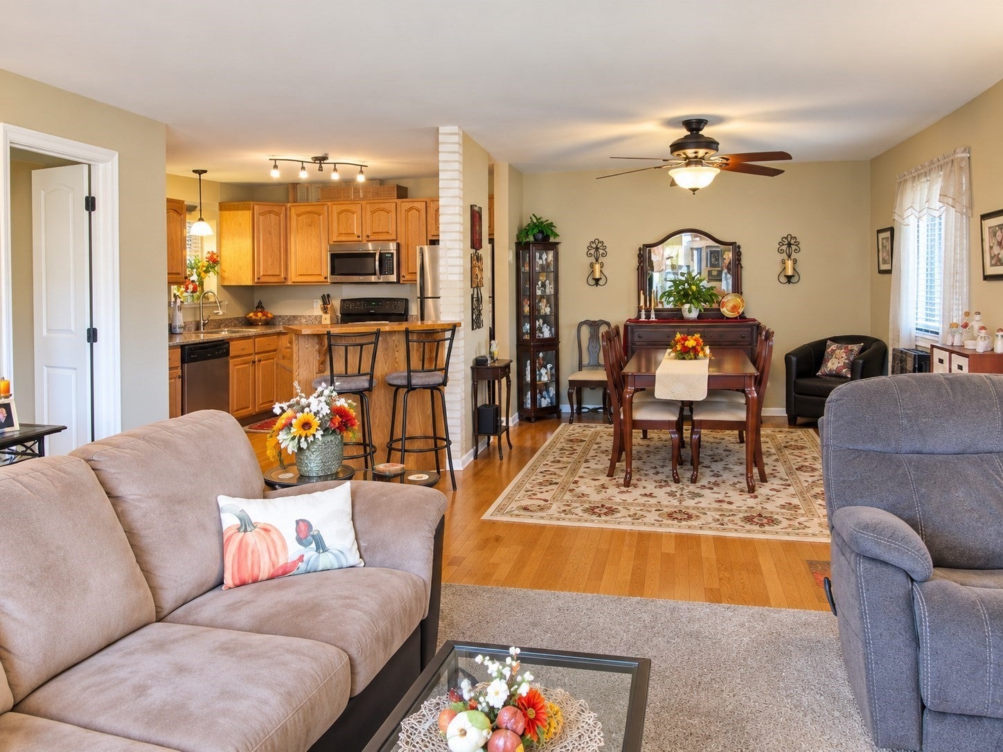 24 Magnolia St #2B, Attleboro, MA, 24 Magnolia St #2B, Attleboro, MA Photo #5