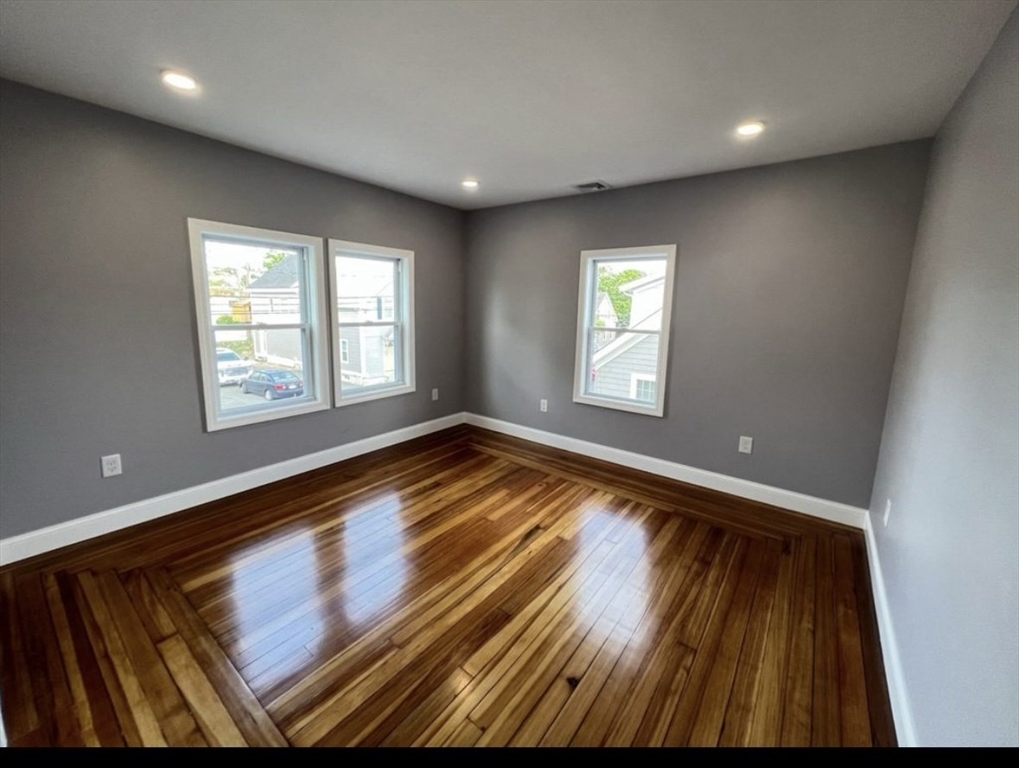 6 Charter St 2