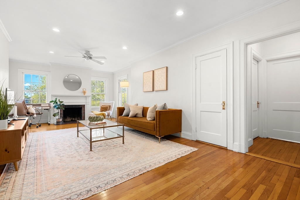 41 Linnaean St #43, Cambridge, MA Photo #5
