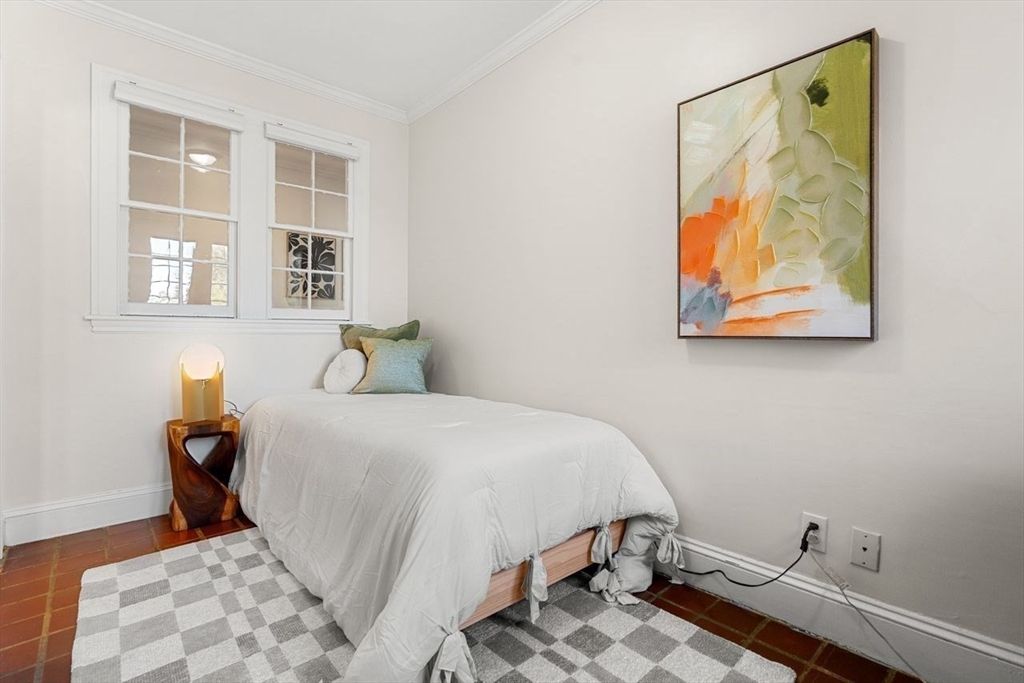41 Linnaean St #43, Cambridge, MA Photo #18
