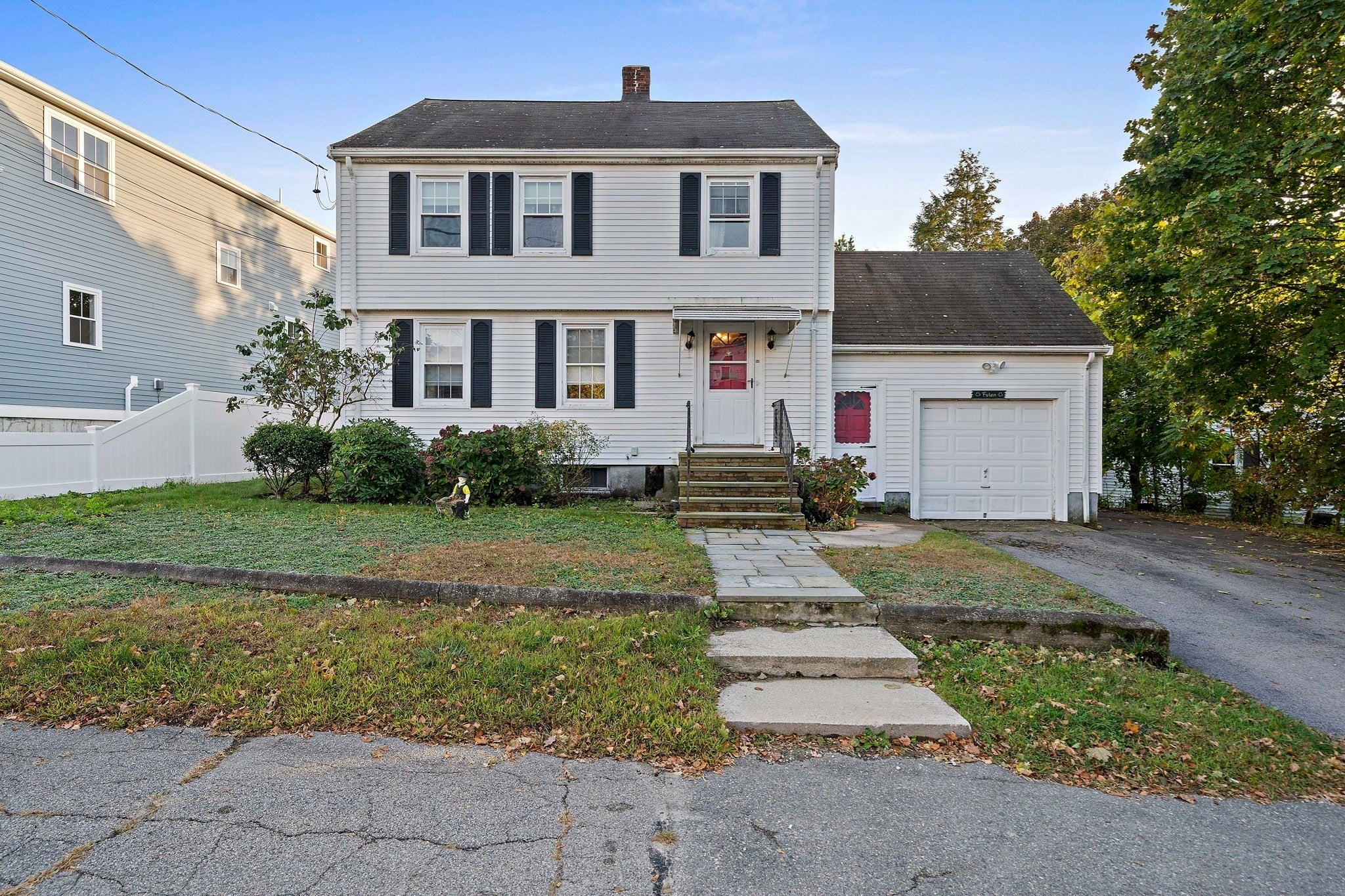 Photo of 50 Lyons St, Quincy, MA