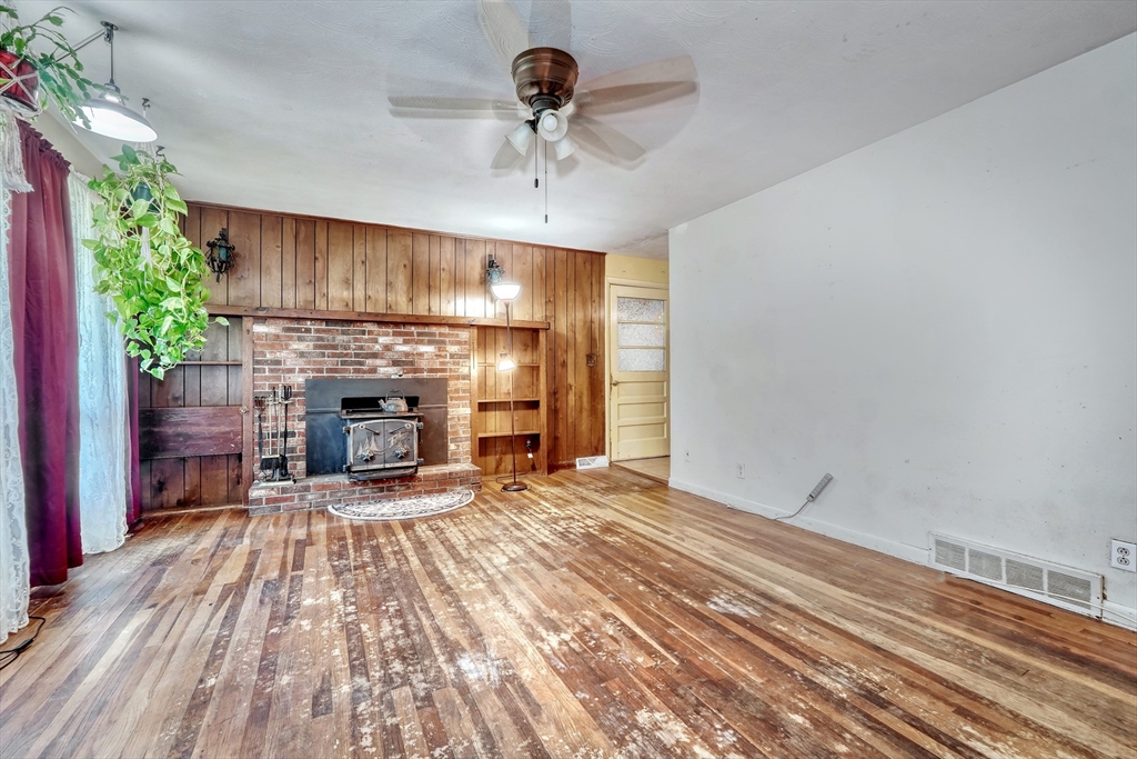 561 Lincoln Street