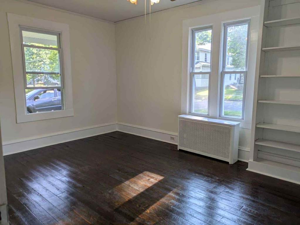89 Robbins Ave