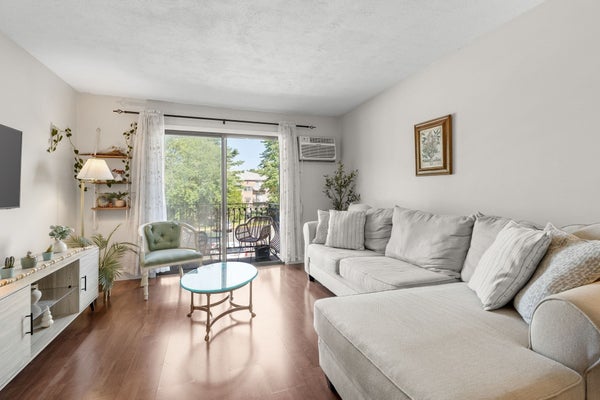 159 BITTERSWEET LN APT 121, RANDOLPH, MA 02368 - Image dadc17ab4d4d0d0e3a038c723ea3b87f/776341973