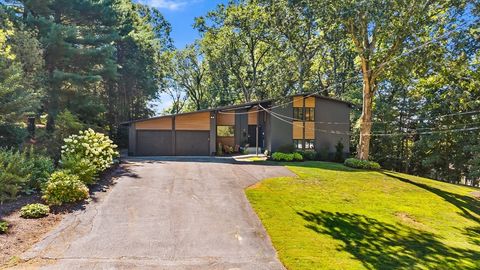 21 Bosworth Road Framingham MA 01701