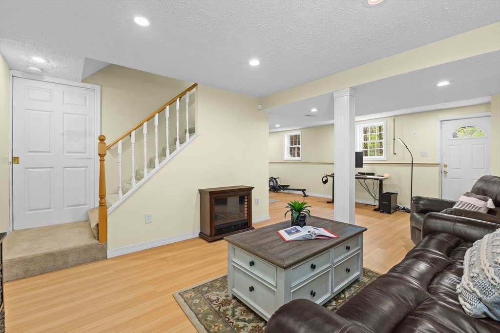 1 Magnolia Drive, Ayer, MA Photo #22