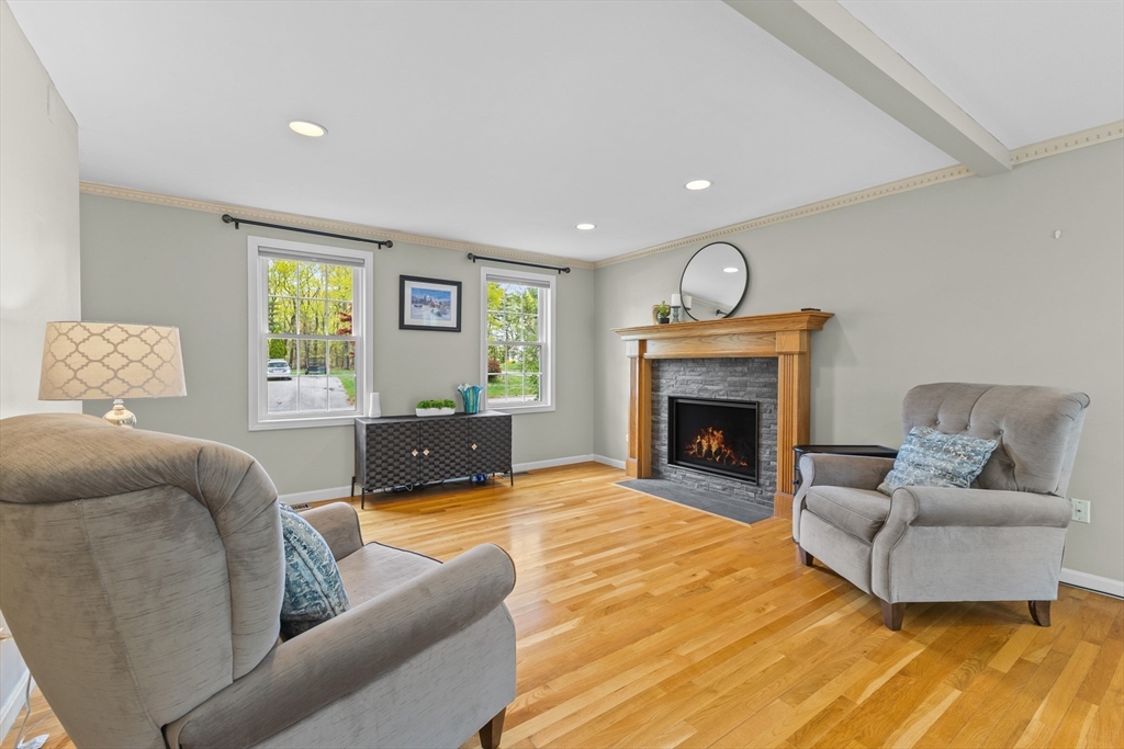 1 Magnolia Drive, Ayer, MA Photo #4