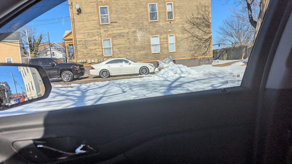 15-17 278 Emmett, Beacon And Point