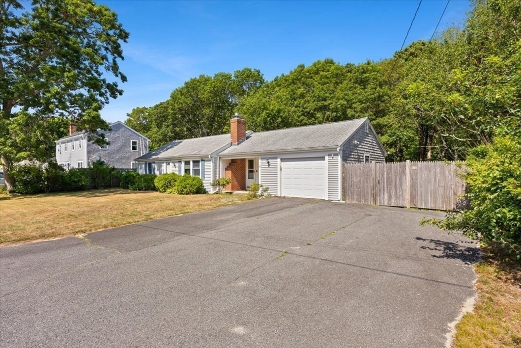 31 Monroe Ln
