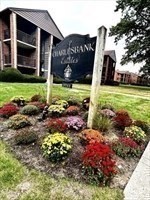 Waltham, Massachusetts 02453, United States, 2 Bedrooms Bedrooms, ,1 BathroomBathrooms,Residential,Active,215661