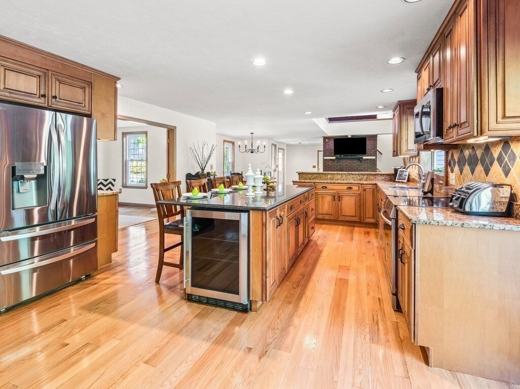 12 Fort Apache Dr, Franklin, MA, 12 Fort Apache Dr, Franklin, MA Photo #6