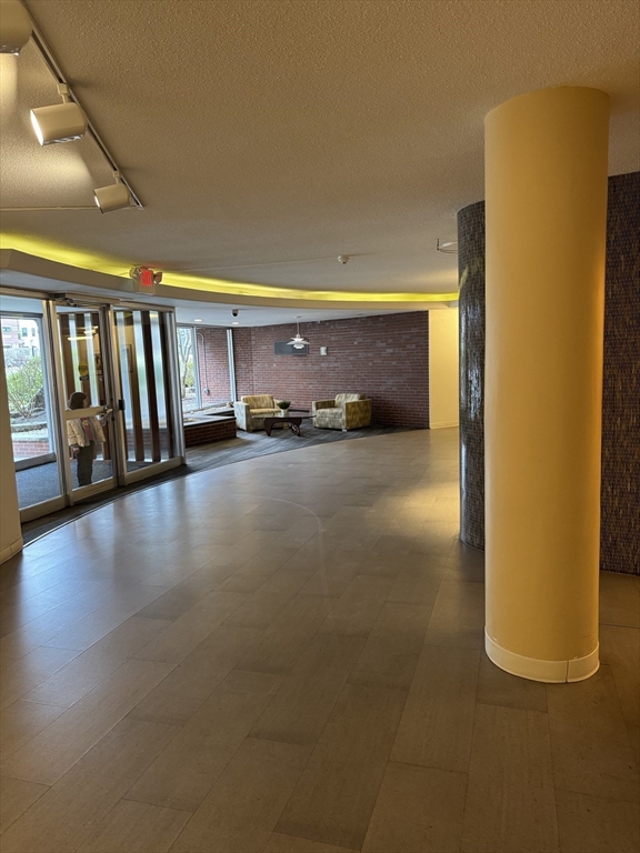 80 Park St 23