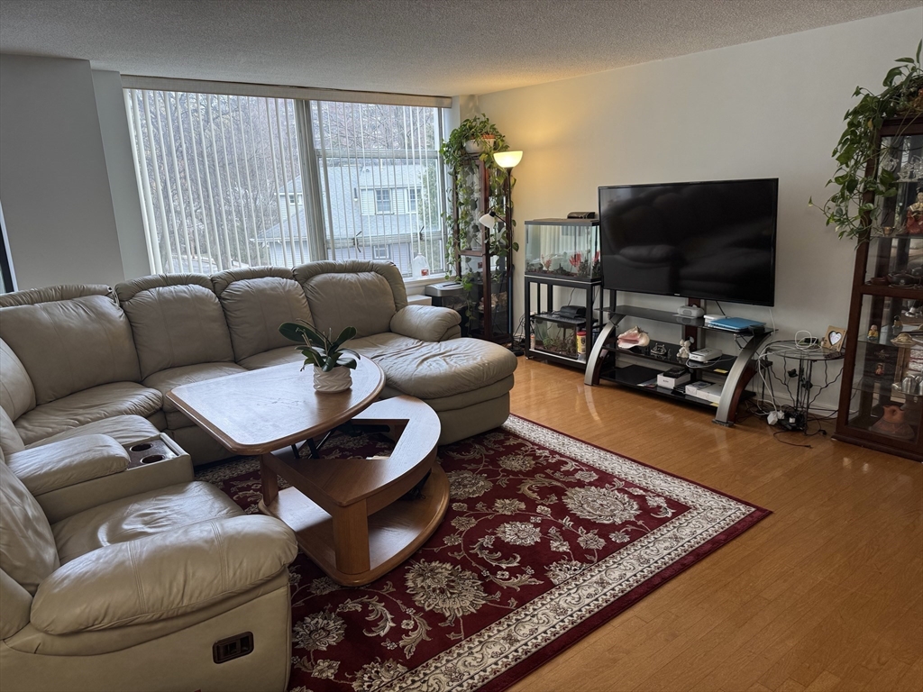 80 Park St 23