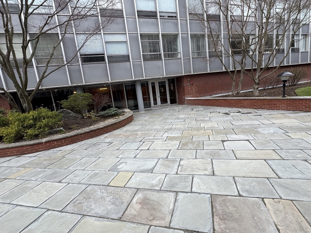80 Park St 23