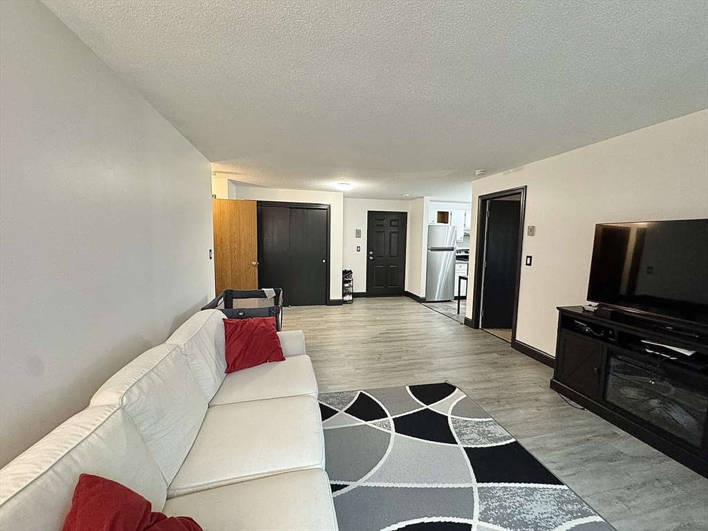 80 Stanton St 32
