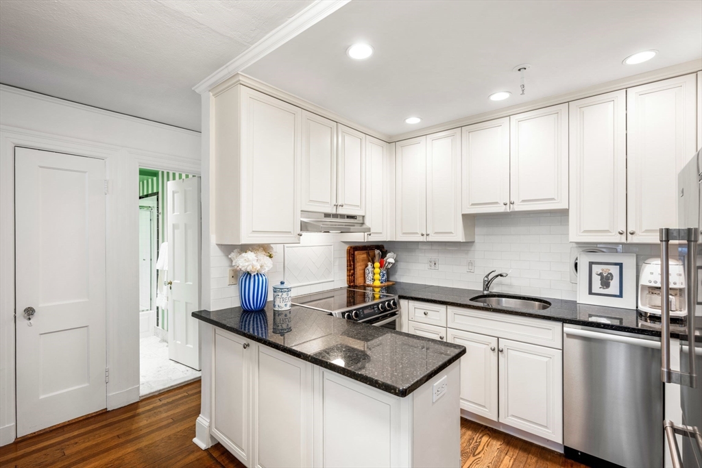97 Mount Vernon Street 21
