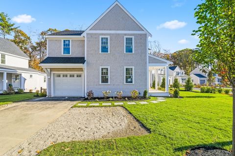 8 Pat Rose Way Rockland MA 02370