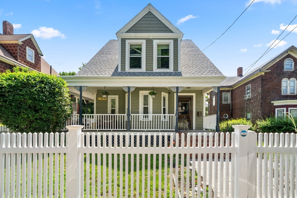 18 Mill St