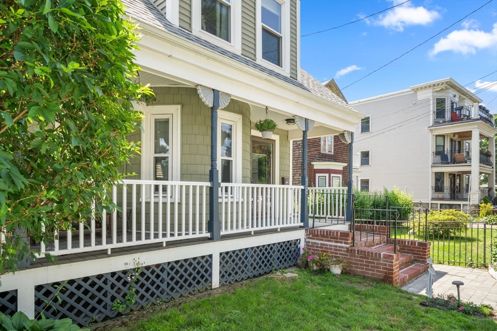 18 Mill St