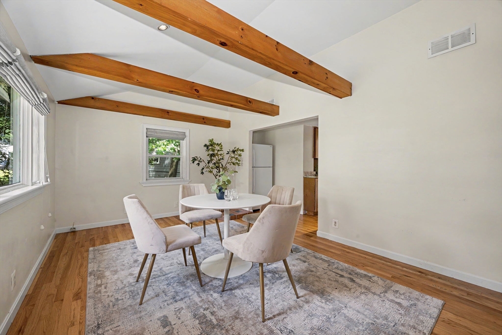 12 Vista Cir