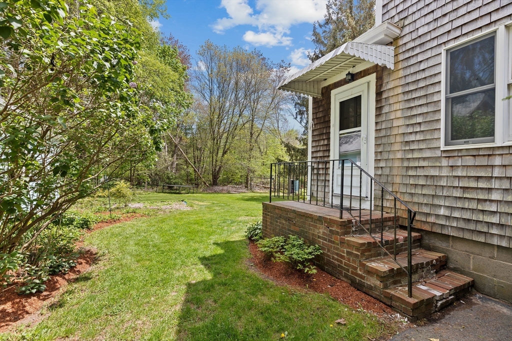 10 Tiffany Rd