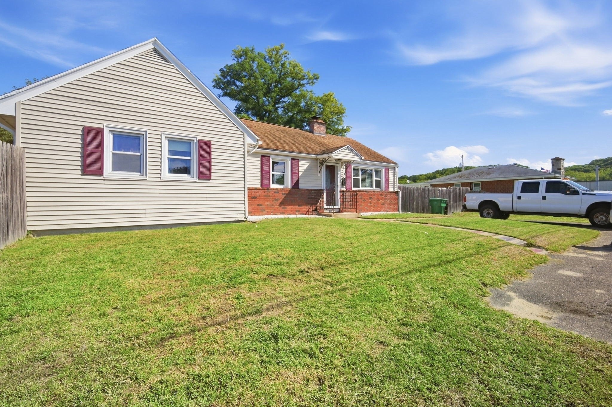150 Lawndale St, Chicopee, MA, 150 Lawndale St, Chicopee, MA Photo #3