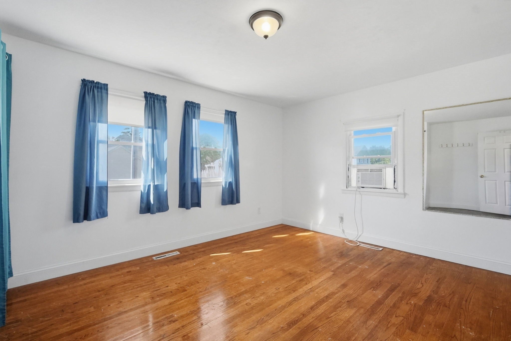 150 Lawndale St, Chicopee, MA, 150 Lawndale St, Chicopee, MA Photo #15